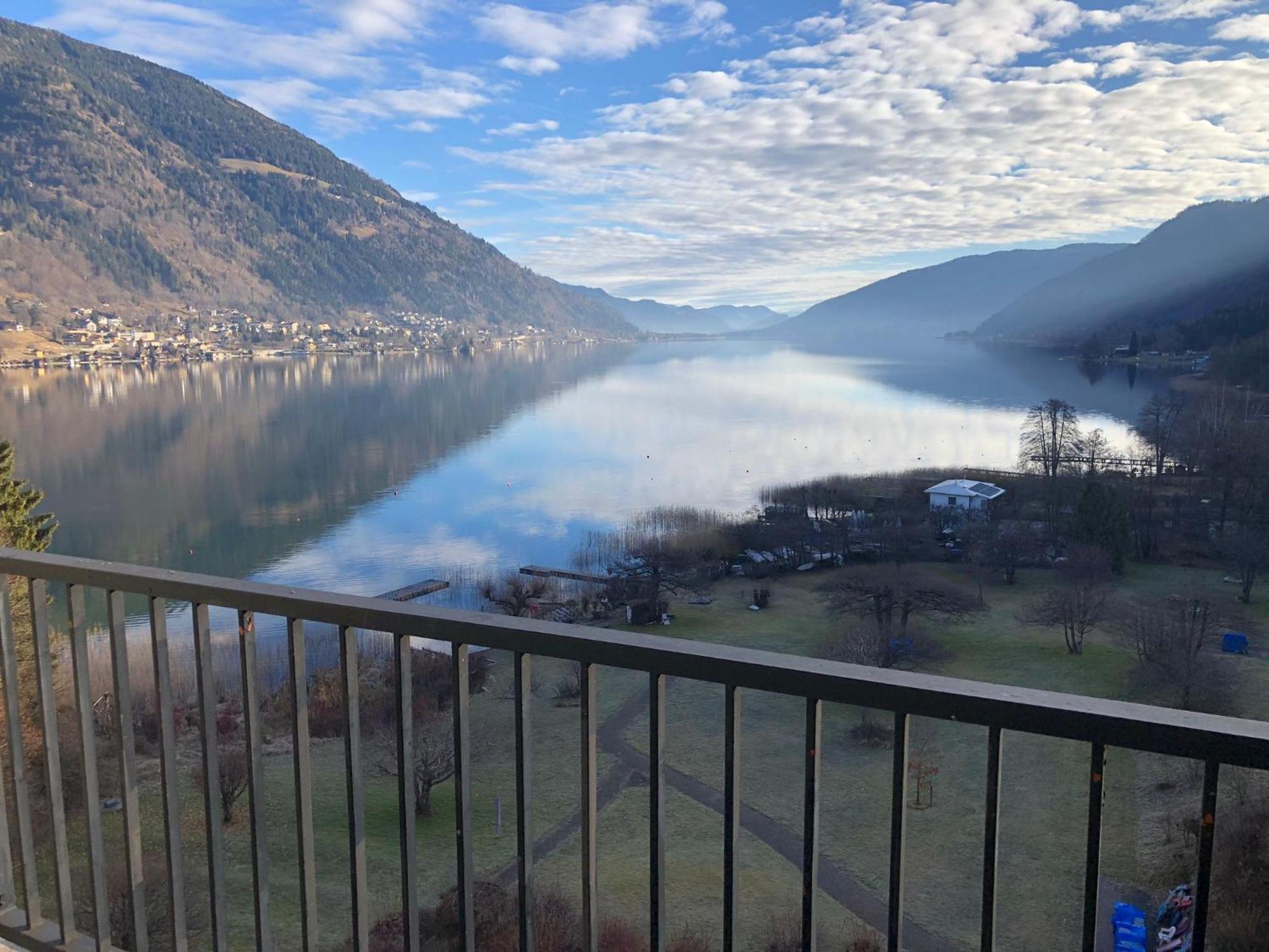 Appartement Mit Seeblick Am Ossiacher See Villach Luaran gambar
