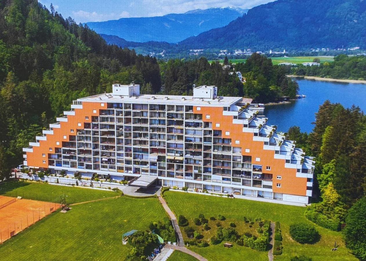 Appartement Mit Seeblick Am Ossiacher See Villach Luaran gambar